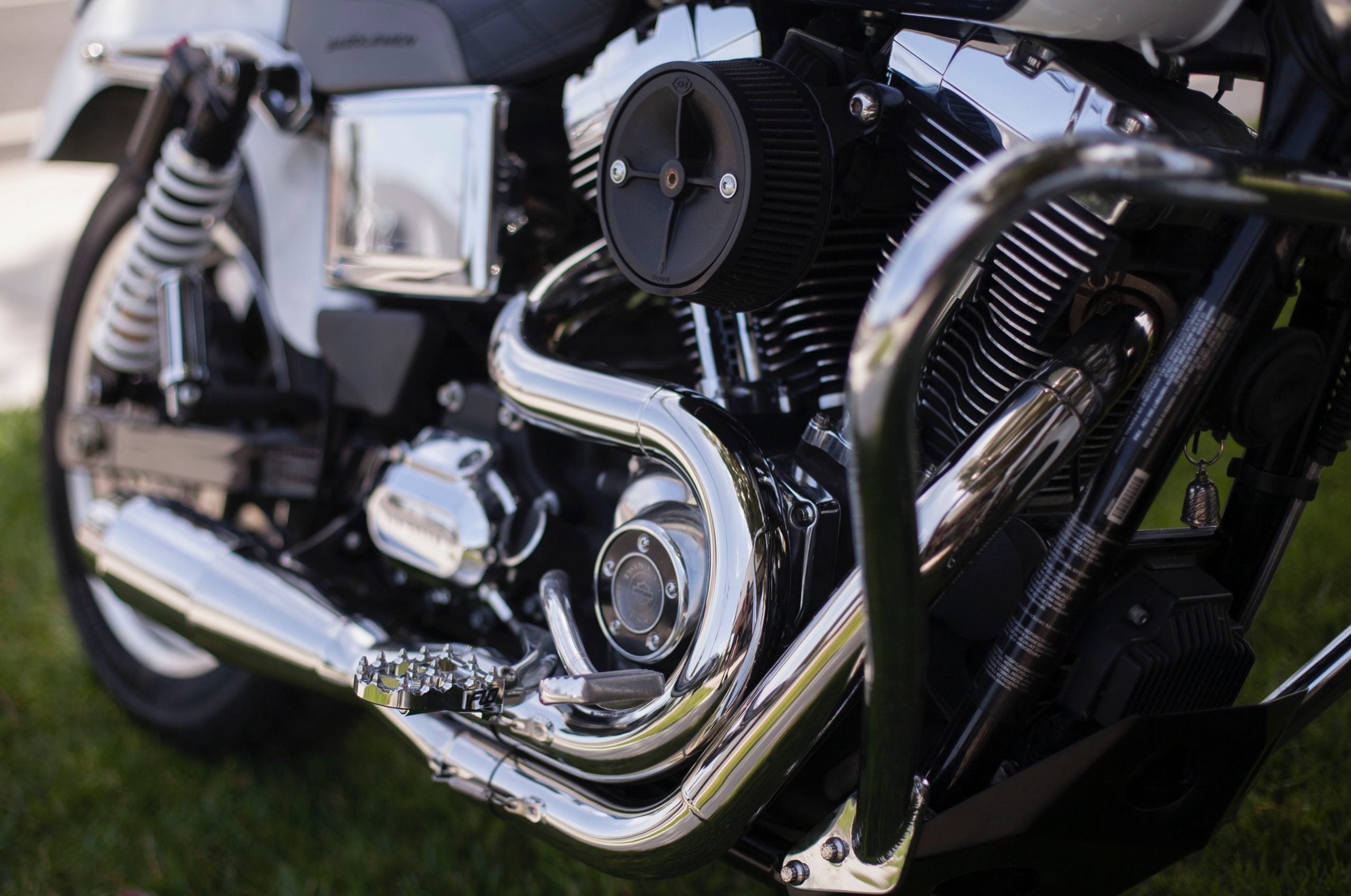 Flo Motorsports V2 MX Style Harley Footpegs – Imzz Elite | Harley