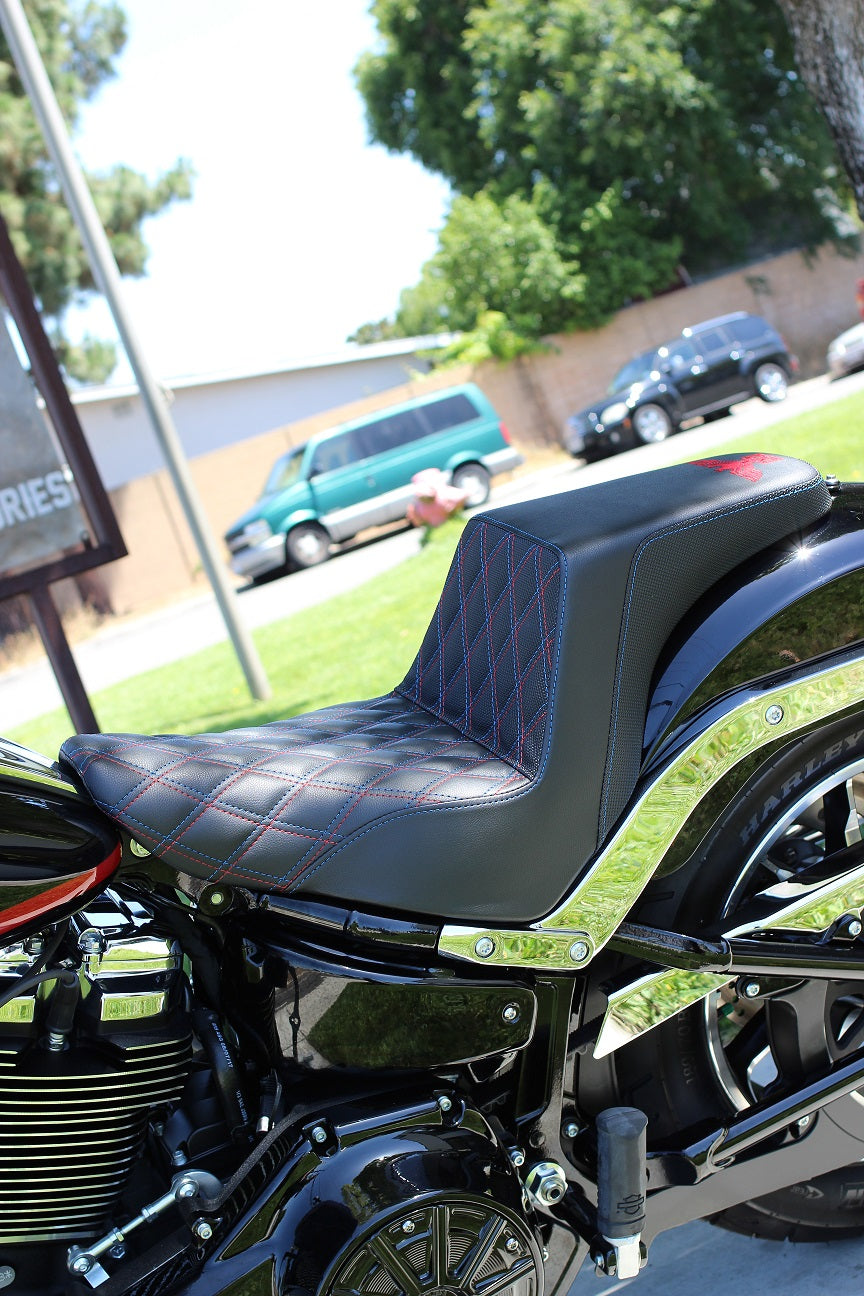 Imzz x Saddlemen Step-Up Seat for M8 Streetbob FXBB/S & Standard FXST
