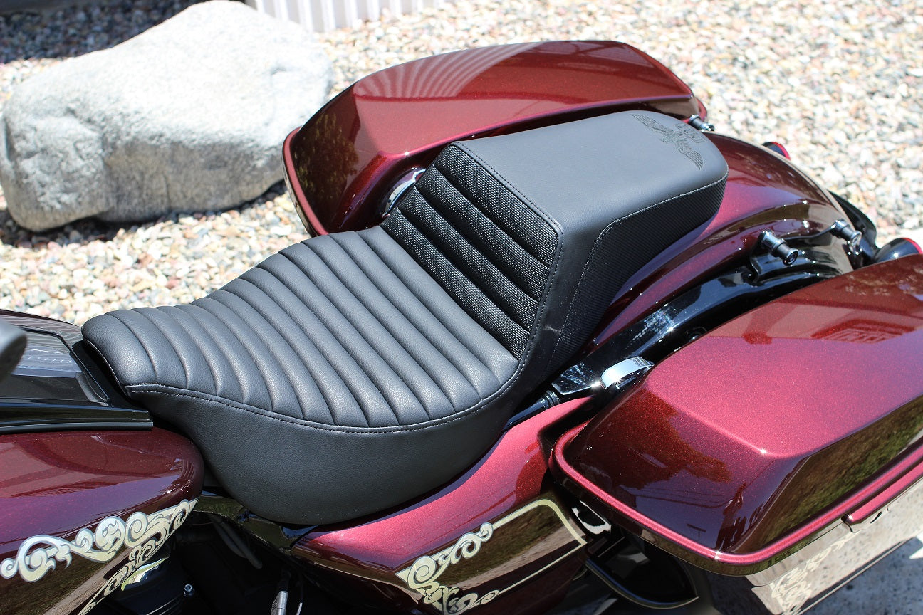 Imzz x Saddlemen Step-Up Seat for Harley Touring (1997-2007)