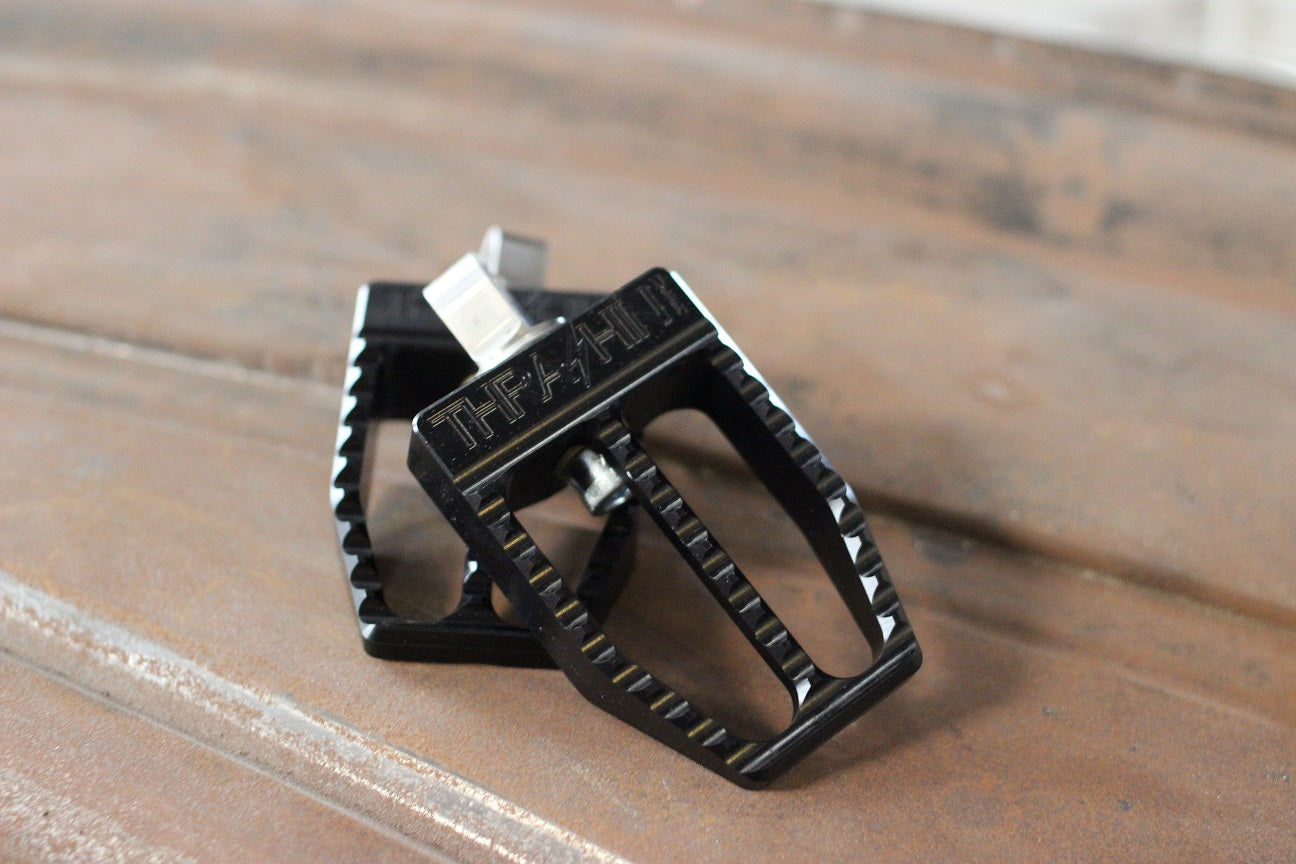 thrashin supply militant footpegs