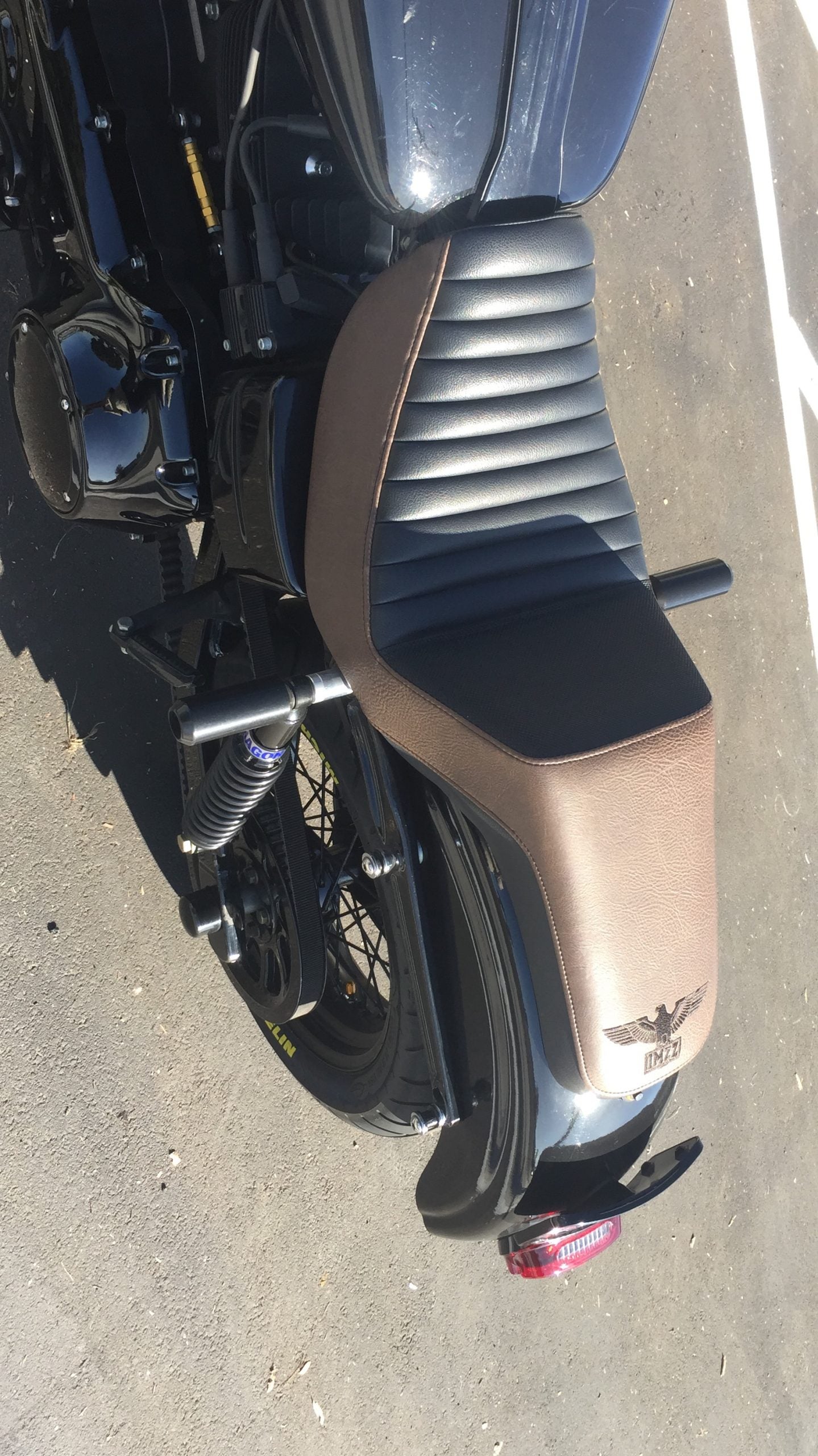 Imzz x Saddlemen Step-Up Seat for M8 Streetbob FXBB/S & Standard FXST