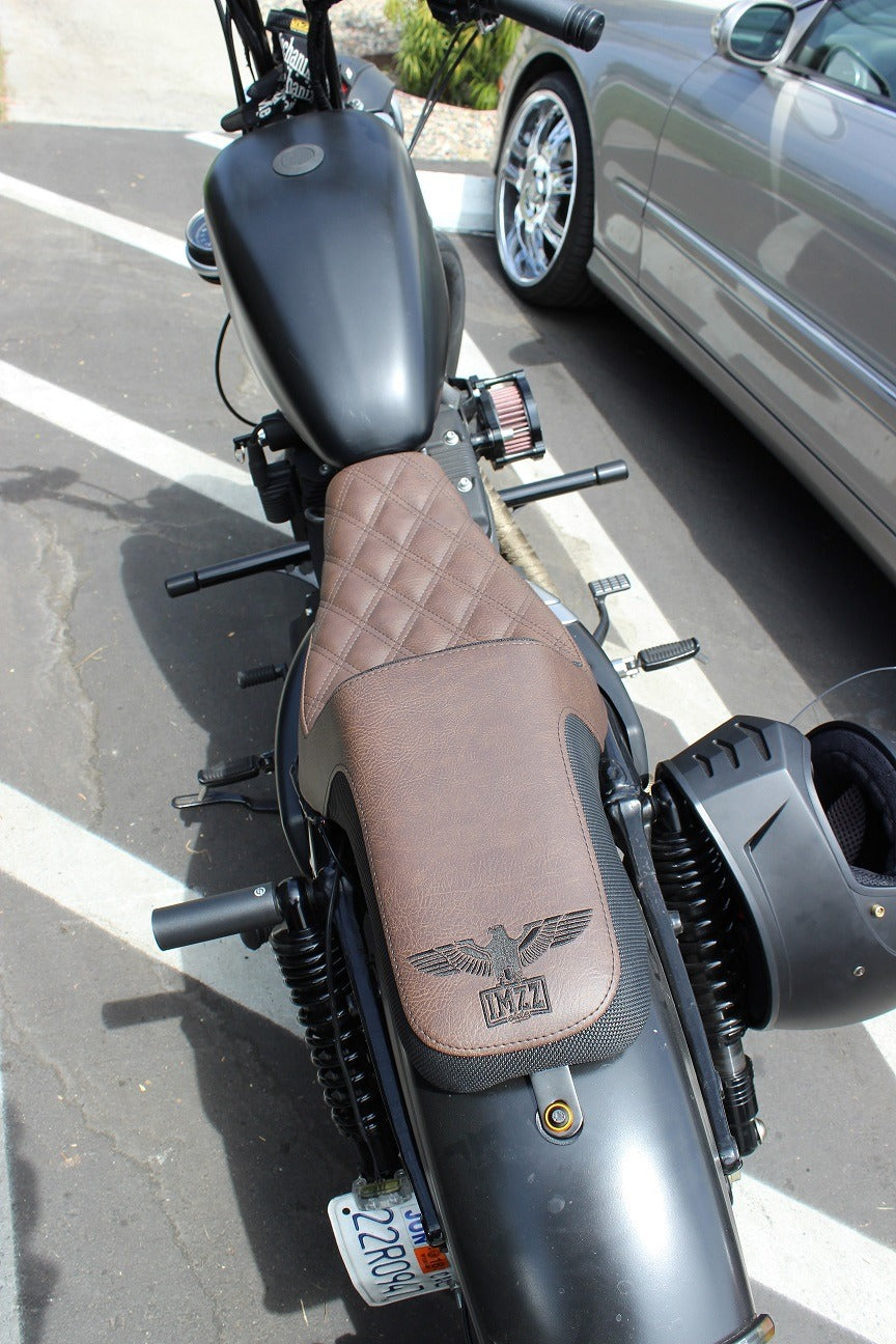 Imzz Elite x Saddlemen Step Up Seat For Sportster
