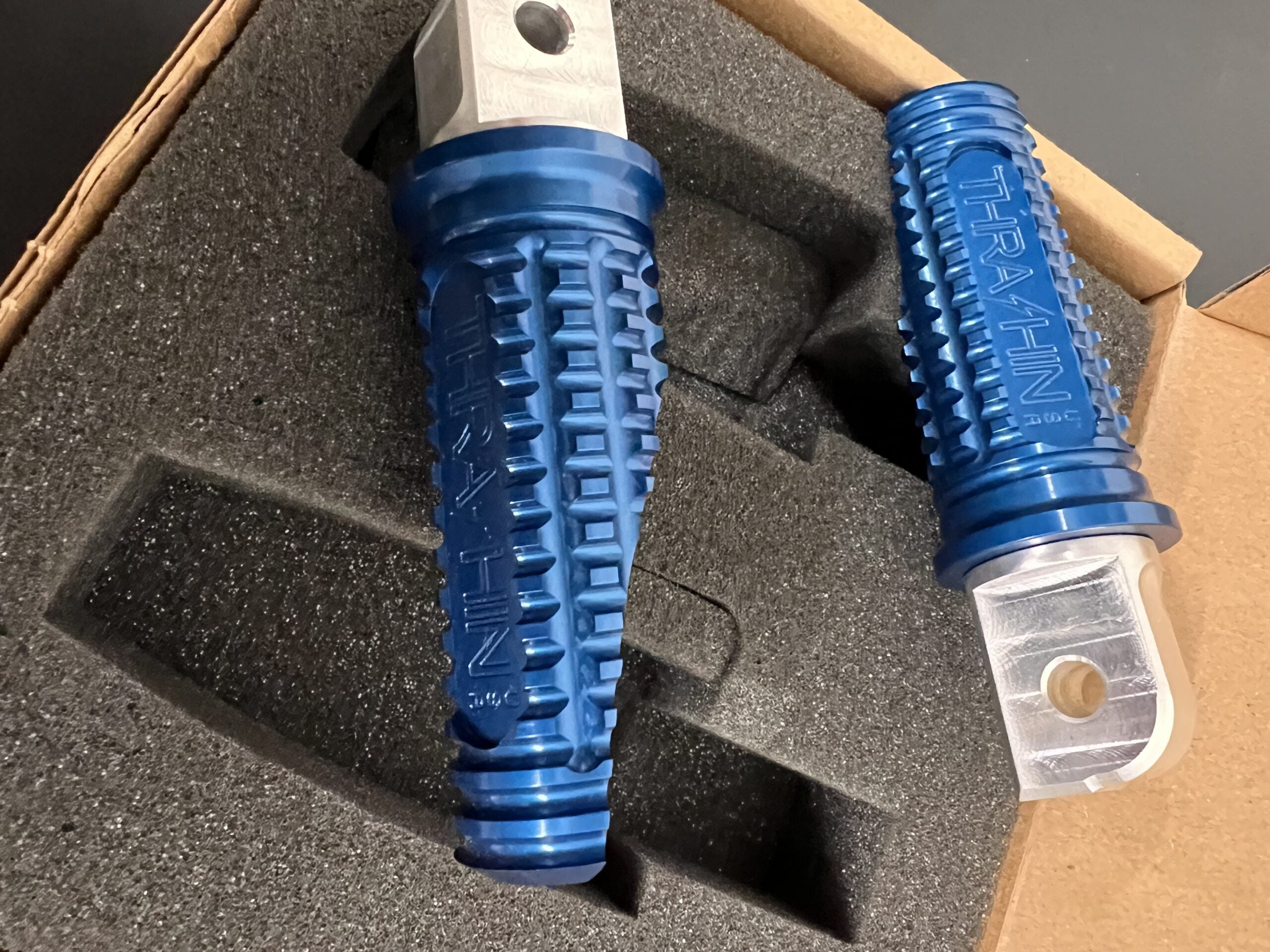 Thrashin Supply Burnout Footpegs for M8 Softail Passenger in Blue