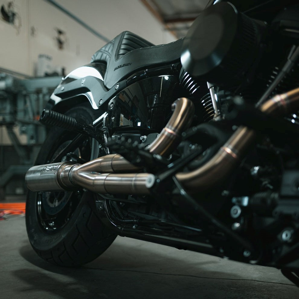 Fab28 M8 Softail Exhaust