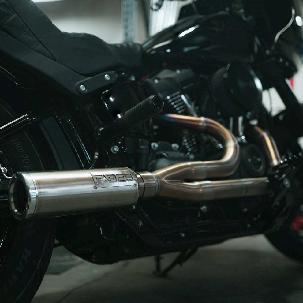 Fab28 M8 Softail Exhaust