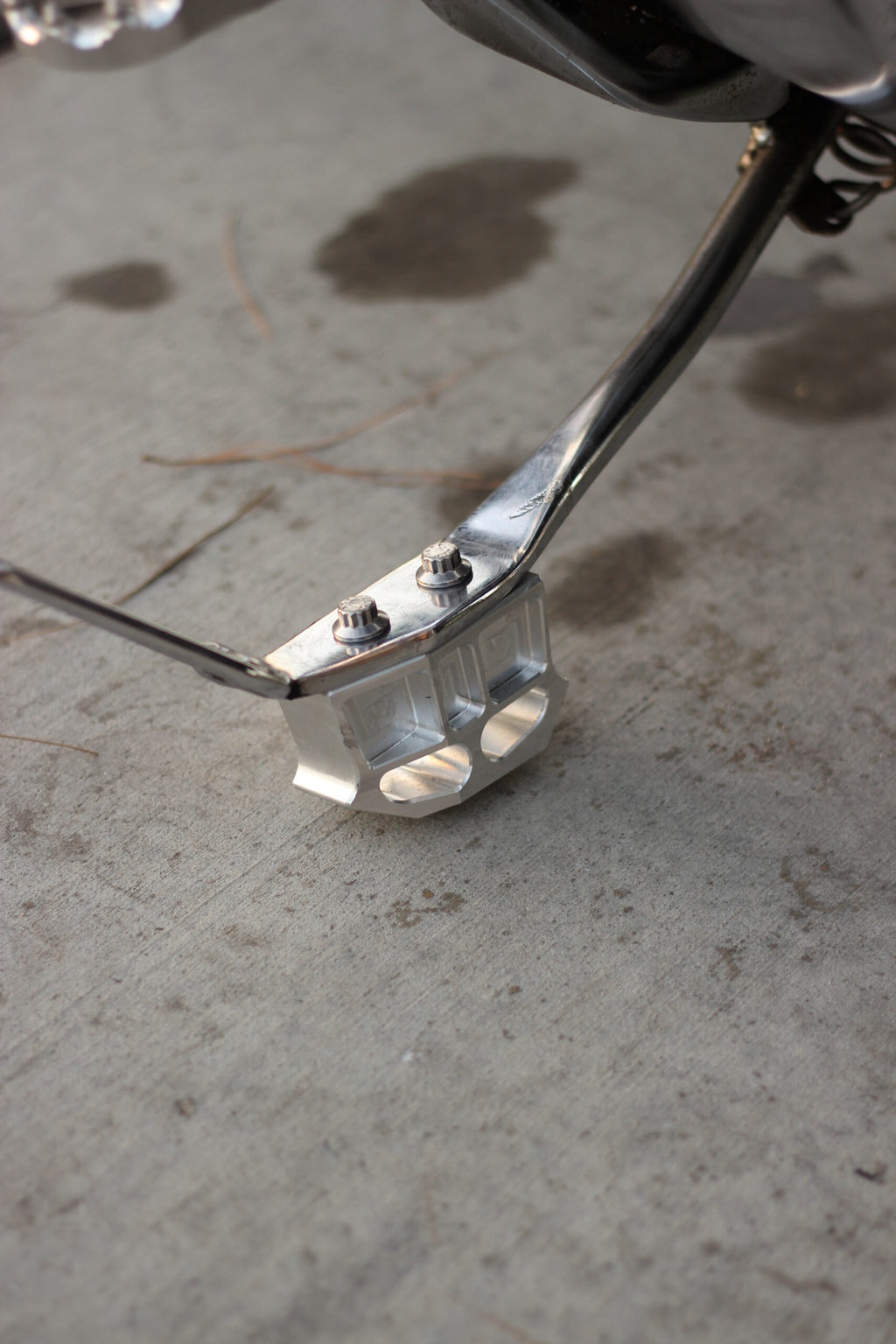 Harley kickstand extension block fixing lean angle