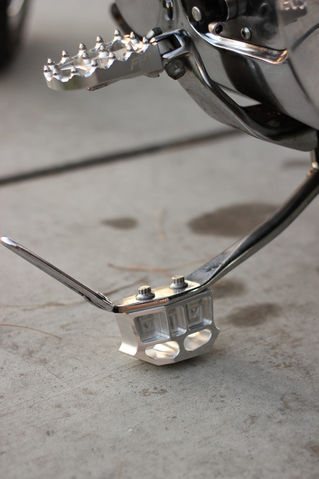 Harley kickstand extension block fixing lean angle
