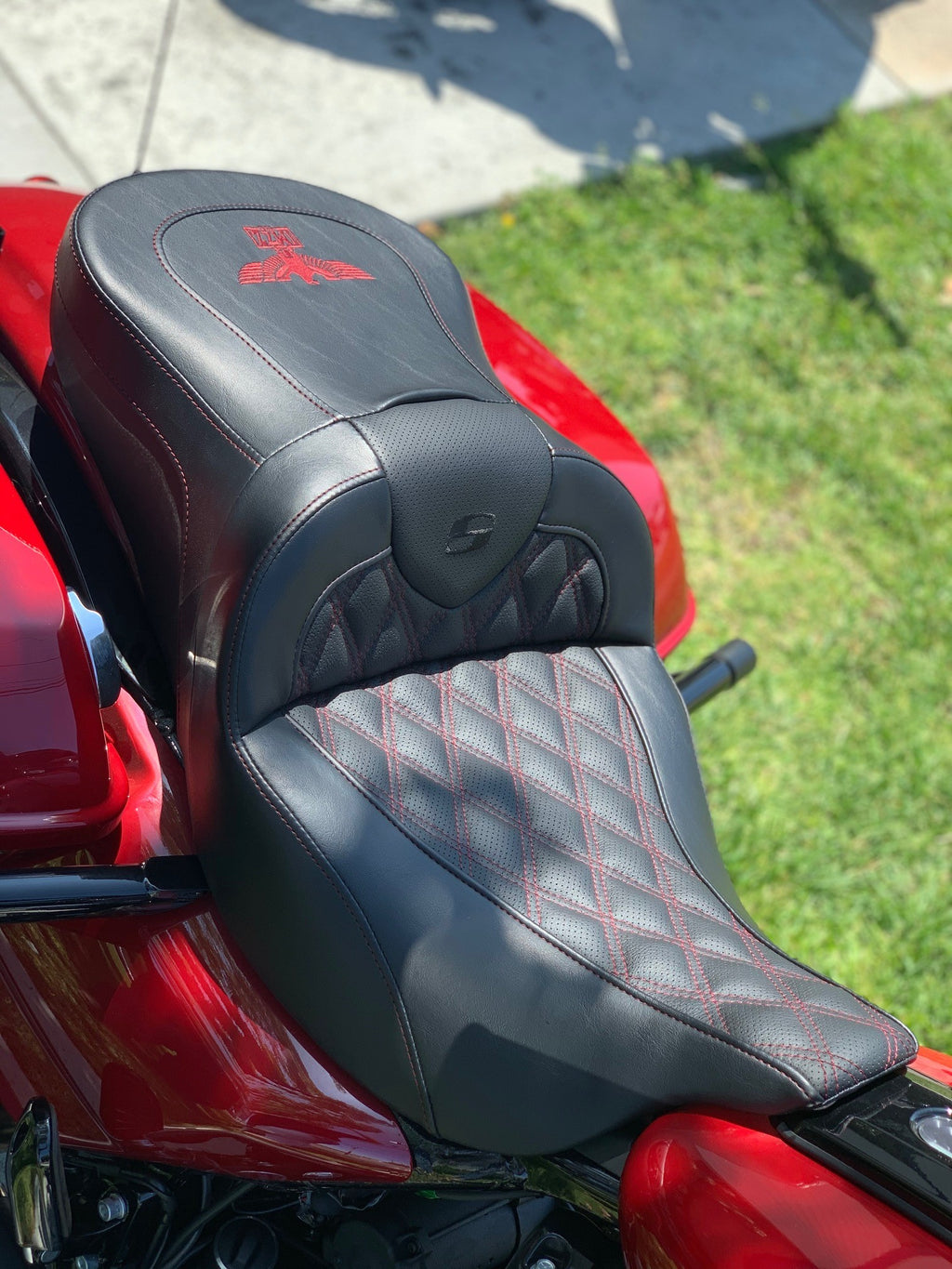 Imzz Elite Signature Saddlemen Road Sofa for Touring Models