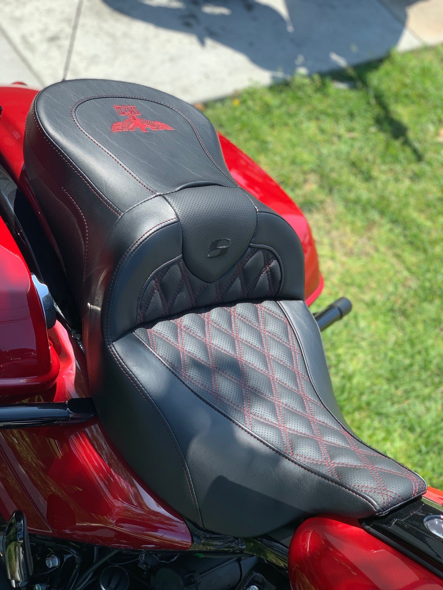 Imzz Elite Signature Saddlemen Road Sofa for Touring Models