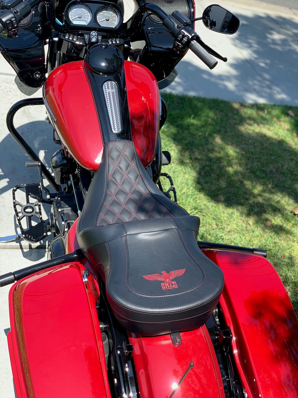 Imzz Elite Signature Saddlemen Road Sofa for Touring Models