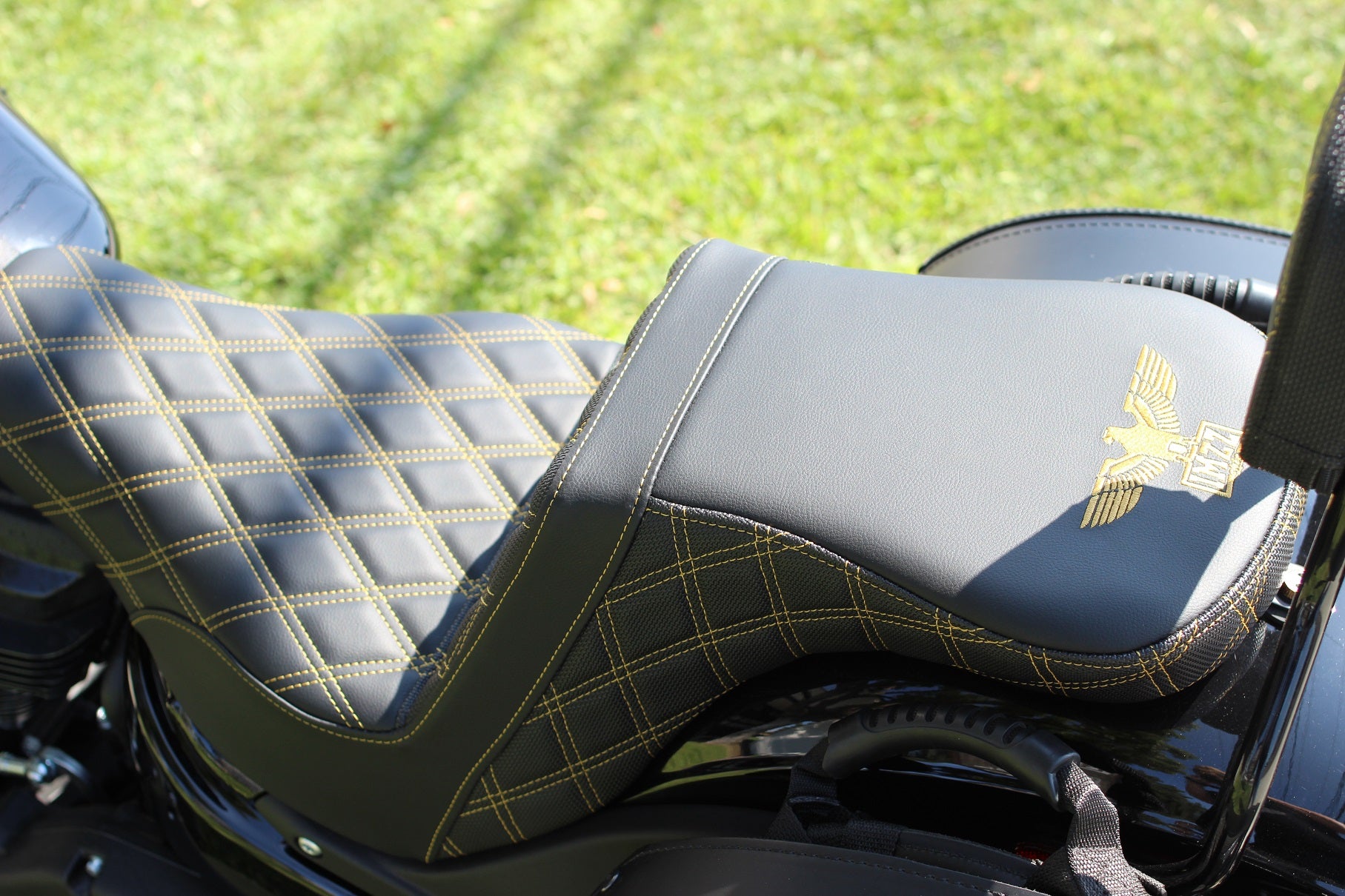 Imzz x Saddlemen TOUR step up seat Harley Road Glide Street Glide