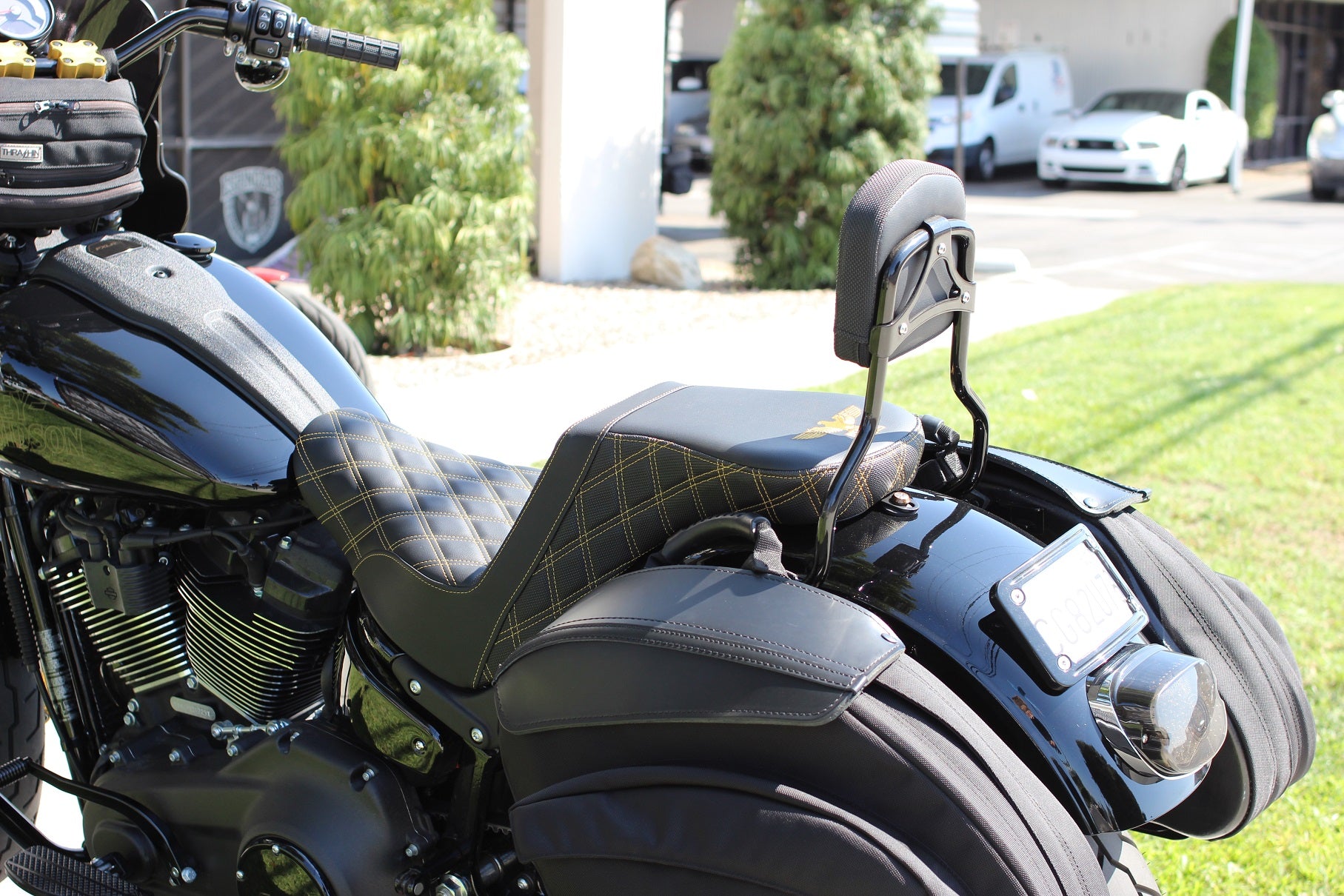 Imzz x Saddlemen TOUR step up seat Harley Road Glide Street Glide
