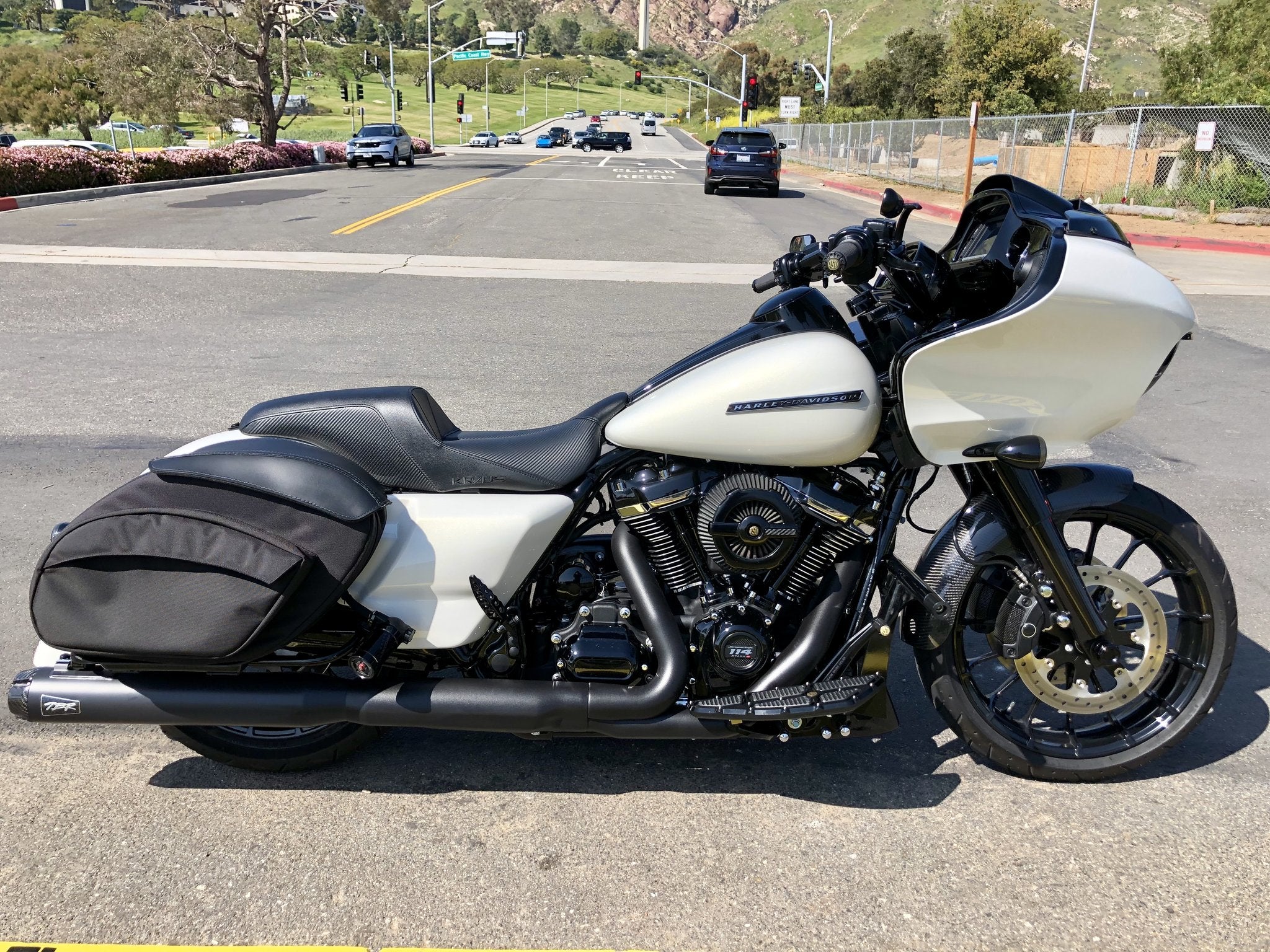 Kraus Motor Co Pro Series Seat for Touring Models