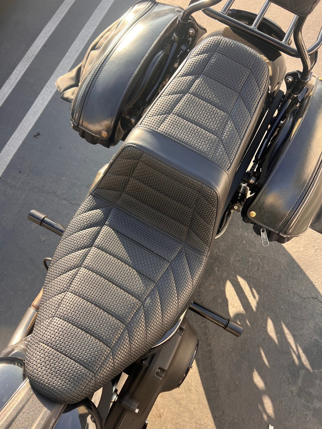 Le Pera Tailwhip Seat for M8 Softail