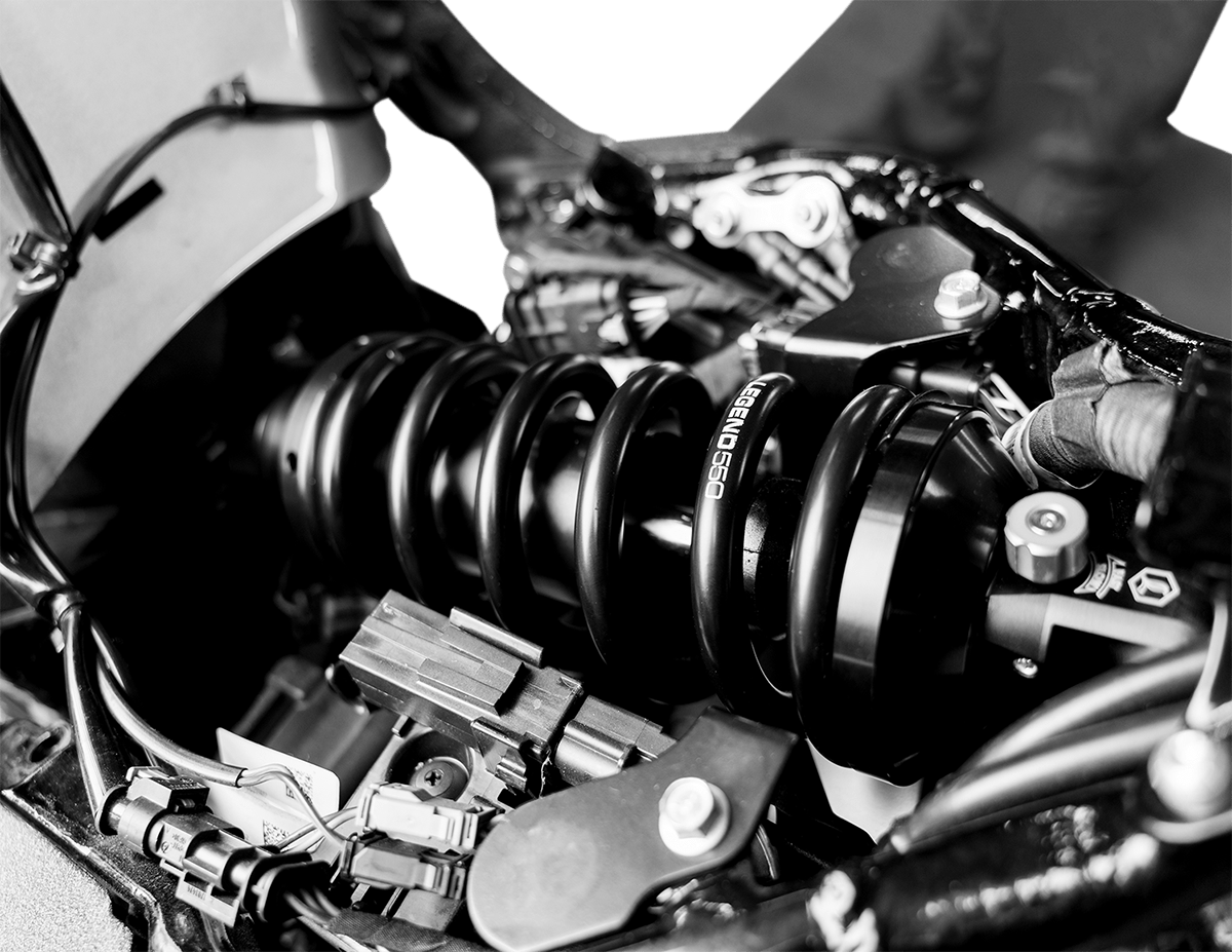 Legend REVO-A M8 Softail Monoshock