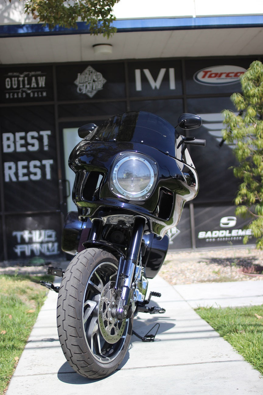 RWD FXRT fairing installed on Harley performance build