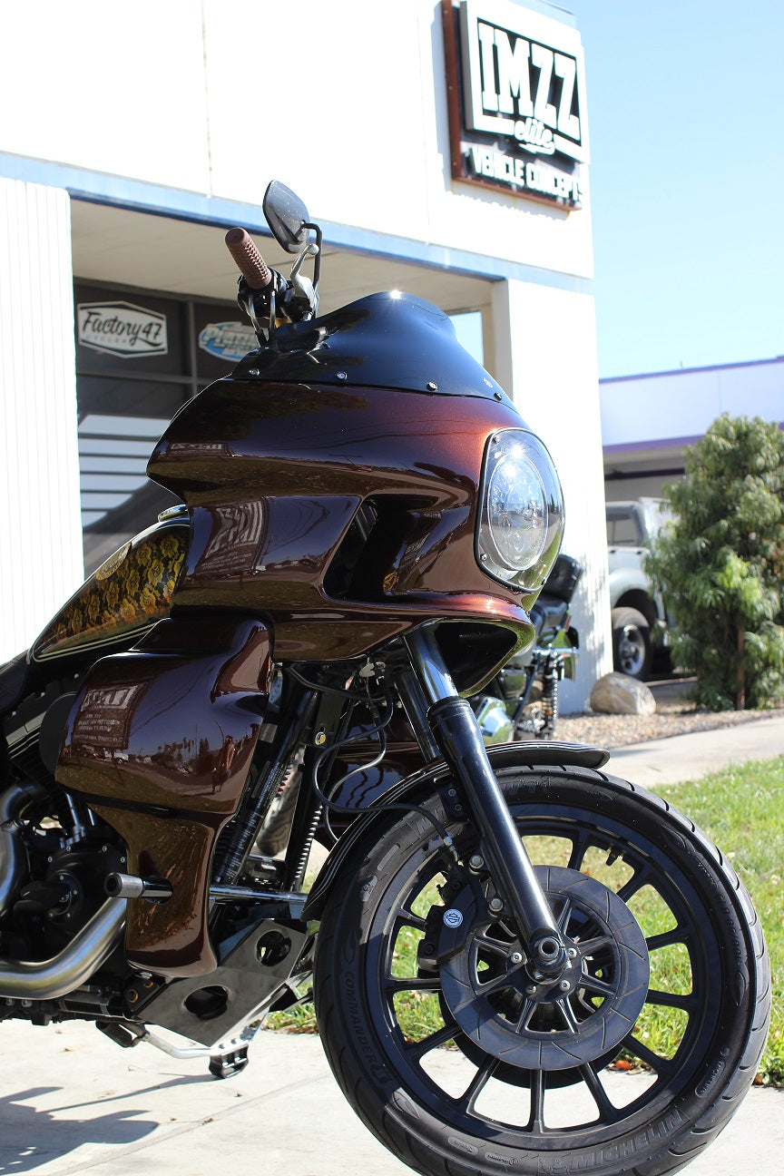 RWD FXRT fairing installed on Harley performance build