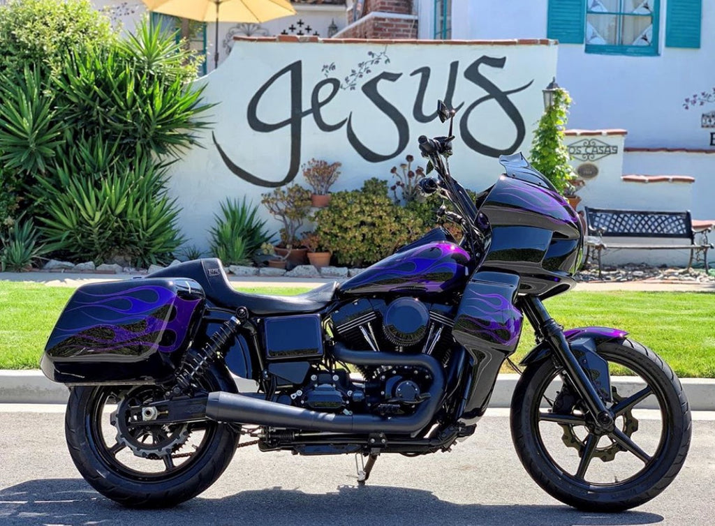 RWD FXRT fairing installed on Harley performance build