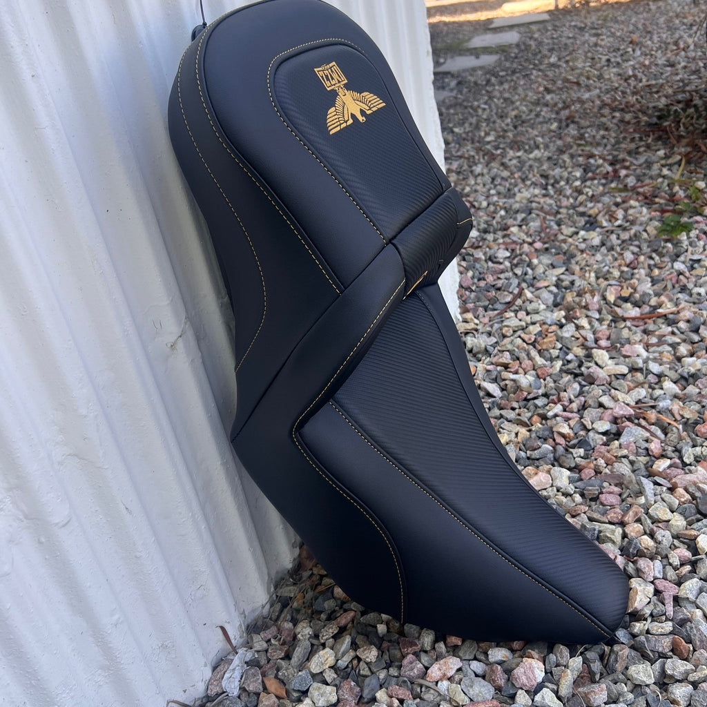 Saddlemen Road Sofa for 23-24 Bagger