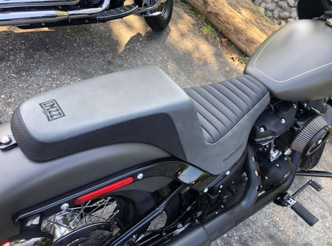 Imzz x Saddlemen Step-Up Seat for M8 FatBob FXFB/FXFBS