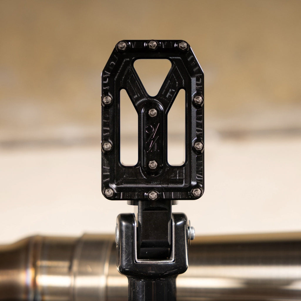 THRASHIN Aggressor footpeg with 12 replaceable stainless steel cleats