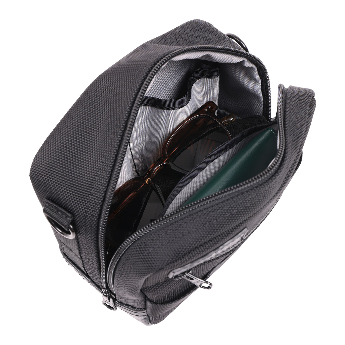 Thrashin Supply crossbody handlebar bag mounted on Harley risers