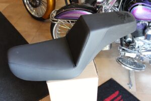 harley custom seat for dyna 96-03 dyna seat