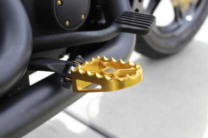 Boosted Brad DMR Bear Trap Footpegs - Image 13