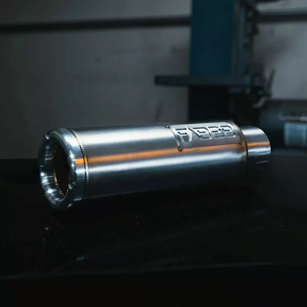 Fab28 M8 Softail Exhaust - Image 18