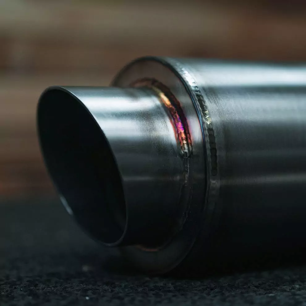 Fab28 M8 Softail Exhaust - Image 14