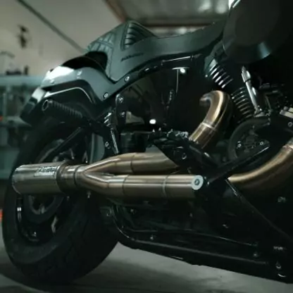 Fab28 M8 Softail Exhaust - Image 5