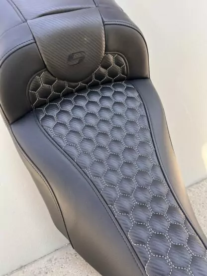 Imzz x Saddlemen Road Sofa w/Backrest for 23+ Bagger (EXT Reach) - Image 4