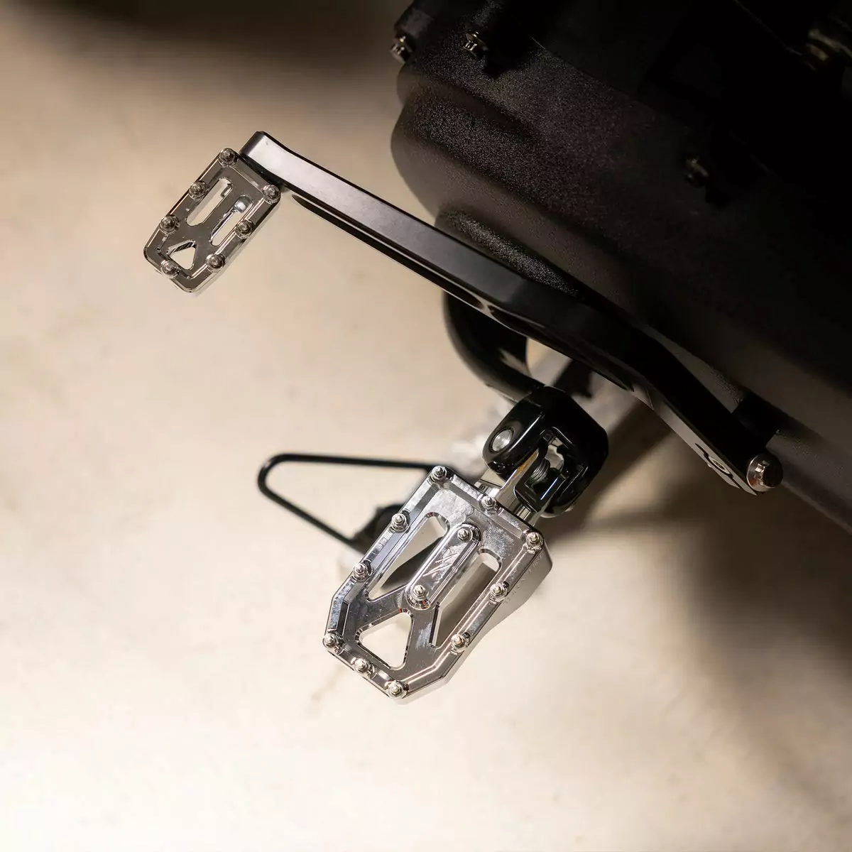 Thrashin Supply Aggressor Footpegs - Image 12